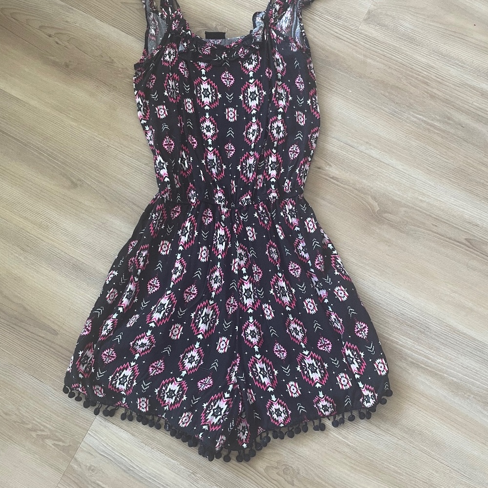 Cute black and pink romper with tassles - Small